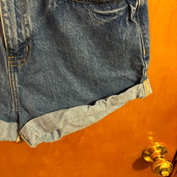 Wild Fable Highest Rise Mom Jean Shorts 'Happy' Womens 2/26R - Picture 6 of 16